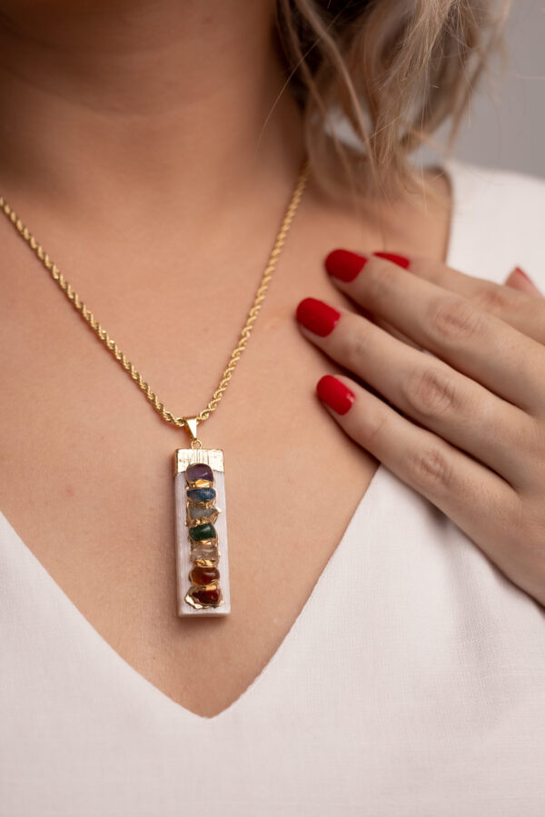 Colar Entrelaçado 7 Chakras folheado em ouro 18k - Imagem 4