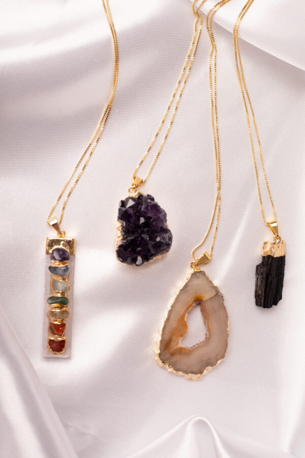 Kit 4 Colares Pedras de Poder folheados em ouro 18k - Imagem 3
