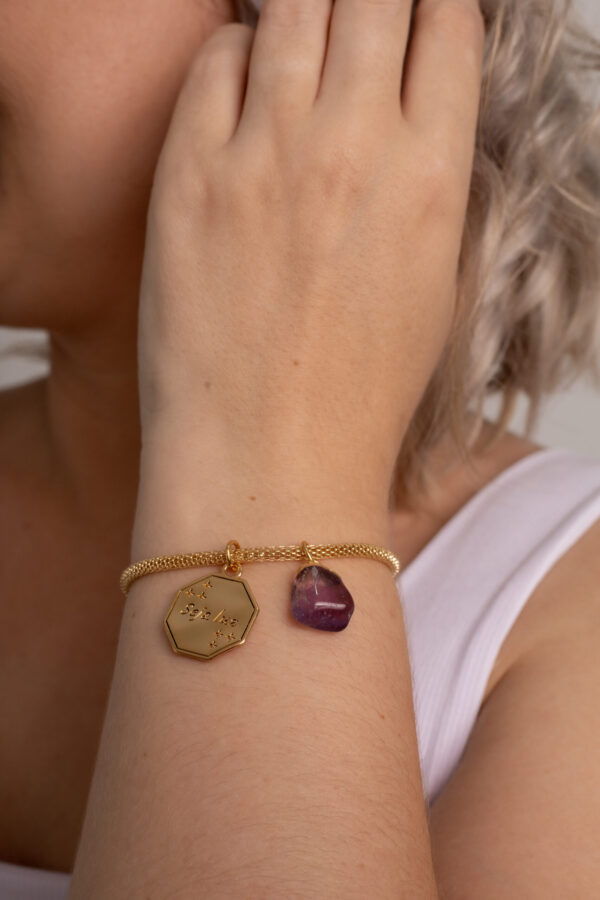 Pulseira Ametista com Pingente Seja Luz folheada em ouro 18k