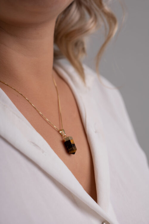 Colar Ponta Olho de Tigre folheado em ouro 18k