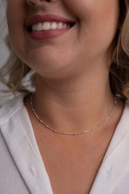 Choker bolinha folheada em prata